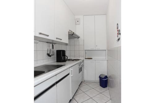 Borkum Ferienwohnung Meerblick, Wohnung 4 - Küchenzeile