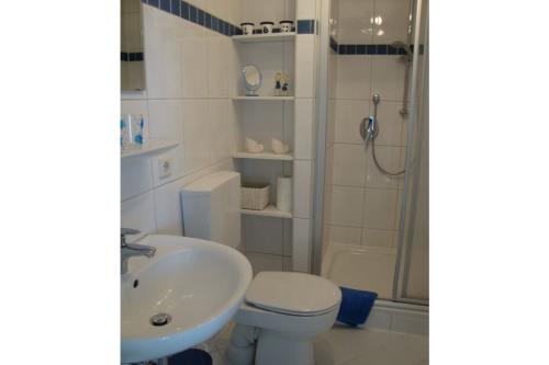 Borkum Ferienwohnung Möwennest III Wohnung 11 - Duschbad